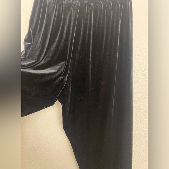 Chico’s Black High Rise Velvet Pants Size Small Medium - Picture 4 of 5